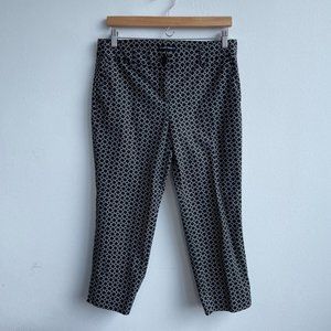 Hilary Radley Black & White Patterned Capri Size 6